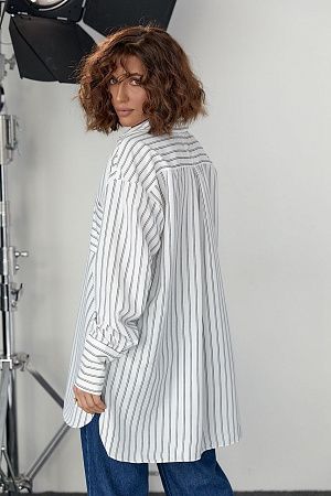 Подовжена жіноча сорочка в смужку 3304, біла